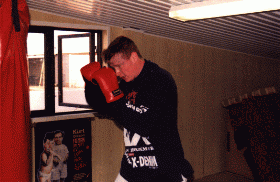 Min sexige man tr�nar f�r fullt.